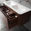 Saniclass Terra Ensemble meuble de salle de bain - 120x42x45,5 cm - lavabo en surface solide blanc mat - 2 vasques - 2 tiroirs - Châtaignier (noyer) SW1447033