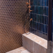 La mosaïque Mosaic Factory Barcelona - 28,2x32,1cm - carrelage mural - Hexagone - Porcelaine - Bronze Métallique (bronze) - à l'unité SW397934
