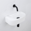 QeramiQ Fuente Ensemble de Lavabo - 40x21.5x12cm - strié - demi-rond - céramique - ensemble de robinet noir mat - bouchon de vidange - siphon abaissé - blanc mat SW1233087