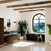 MONDIAZ THOR-DLUX 150cm badmeubel ronding links + rechts kleur Walnut met 1 lade en 2 deuren. Vrijhangende wastafel CLOUD Midden zonder kraangat kleur Lava. SW1464669