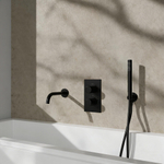 Fortifura Calvi Robinet de baignoire - bec 22cm à raccourcir - flexible - douchette stick - partie encastrable - support mural - noir mat SW1130180