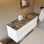 Mondiaz VICA-DLUX ensemble de meuble de salle de bain - 130cm - meuble sous lavabo talc - 4 tiroirs - lavabo encastré cloud droite - 1 trou de robinet - miroir modèle spot - version XL 60cm haut - lave SW1098569