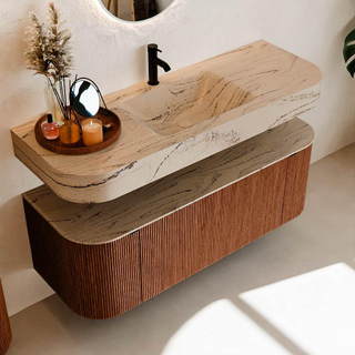 MONDIAZ THOR-DLUX 130cm meuble de salle de bains arrondi gauche + droite couleur Ruby avec 1 tiroir et 2 portes. Vasque suspendue CLOUD Milieu 1 trou de robinet couleur Arena.