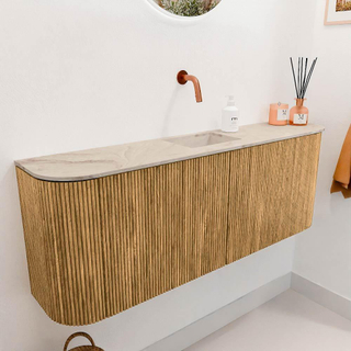 Mondiaz JOYA-DLUX 113.2cm toiletmeubel - ronding links en rechts kleur Oak - Wastafel FAYE positie Midden Zonder kraangat kleur Frappe.