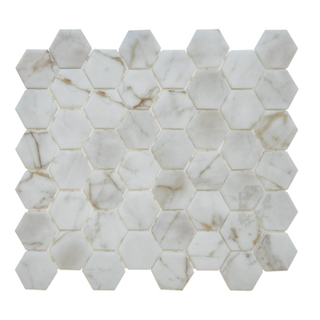 The Mosaic Factory Valencia mozaïektegel - 27.6x32.9cm - wand en vloertegel - Zeshoek/Hexagon - Gerecycled glas Bianco Marble Print Mat