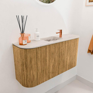 Mondiaz JOYA-DLUX 83.2cm toiletmeubel - ronding links en rechts kleur Oak - Wastafel FAYE positie Midden 1 kraangat kleur Nata.