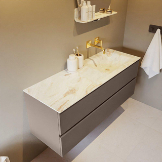 Mondiaz VICA-DLUX ensemble de meuble de salle de bain - 130cm - meuble sous-vasque fumée - 2 tiroirs - lavabo encastré nuage droite - sans trous de robinet - version haute 60cm - frape