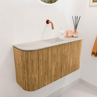 Mondiaz JOYA-DLUX 83.2cm toiletmeubel - ronding links en rechts kleur Oak - Wastafel FAYE positie Midden Zonder kraangat kleur Ostra.