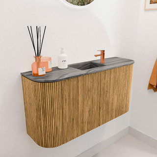Mondiaz JOYA-DLUX 83.2cm toiletmeubel - ronding links en rechts kleur Oak - Wastafel FAYE positie Midden 1 kraangat kleur Sombra.