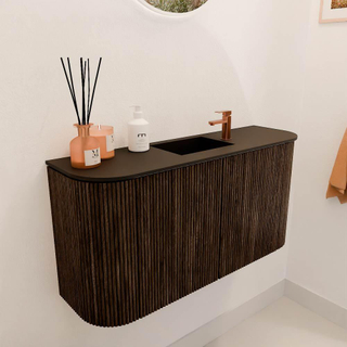 Mondiaz JOYA 83.2cm toiletmeubel - ronding links en rechts kleur Walnut - Wastafel FAYE positie Midden 1 kraangat kleur Urban.