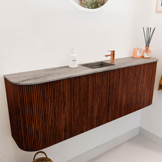 Mondiaz JOYA-DLUX 123.2cm toiletmeubel - ronding links en rechts kleur Ruby - Wastafel FAYE positie Midden 1 kraangat kleur Oza.