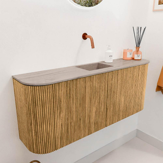 Mondiaz JOYA-DLUX 103.2cm toiletmeubel - ronding links en rechts kleur Oak - Wastafel FAYE positie Midden Zonder kraangat kleur Saba.