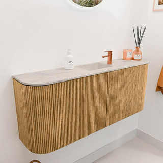 Mondiaz JOYA-DLUX 103.2cm toiletmeubel - ronding links en rechts kleur Oak - Wastafel FAYE positie Midden 1 kraangat kleur Ostra.