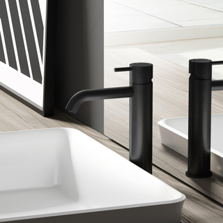 Hotbath Cobber middelhoge wastafelkraan met gebogen uitloop zonder waste mat zwart SHOWROOMMODEL