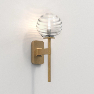 Astro Tacoma Applique murale simple incluant globe opale en verre clair nervuré de 13,5 cm laiton authentique