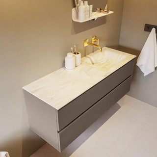 Mondiaz VICA-DLUX ensemble de meuble de salle de bain - 130cm - meuble sous-vasque fumée - 2 tiroirs - lavabo encastré nuage droite - sans trous de robinet - version haute 60cm - ostra