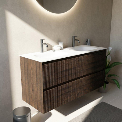 Saniclass Holz Atelier Ensemble de meubles de salle de bains - 120x45x61.5cm - Flow lavabo en solid surface blanc - 2 vasques - 2 trous de robinet - 2 tiroirs - chêne charcoal mat (bois)