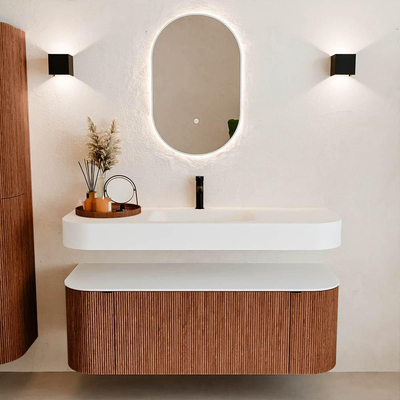 MONDIAZ THOR 130cm meuble de salle de bains arrondi gauche + droite couleur Ruby avec 1 tiroir et 2 portes. Vasque suspendue CLOUD Milieu 1 trou de robinet couleur Talc.