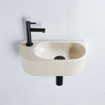QeramiQ Fuente Fonteinset - 40x21.5x12cm - links - geribbeld - halfrond - 1 kraangat - keramiek - fonteinkraan zwart mat - afvoerplug - verlaagd sifon - beige