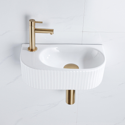 QeramiQ Fuente fonteinset – 40x21.5x12 cm – keramiek wit glans – kraangat links – geribbeld