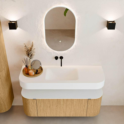 MONDIAZ THOR 130cm meuble de salle de bains arrondi gauche + droite couleur Oak avec 1 tiroir et 2 portes. Vasque suspendue CLOUD Milieu sans trou de robinet couleur Talc.