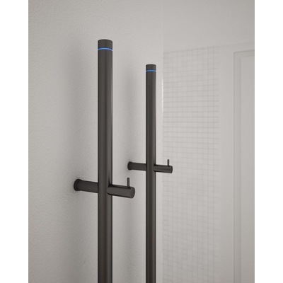 Instamat Jay Radiateur sèche-serviettes électrique 172cm de haut 29Watt Noir soft