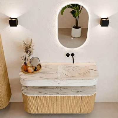 MONDIAZ THOR-DLUX 120cm badmeubel ronding links + rechts kleur Oak met 1 lade en 2 deuren. Vrijhangende wastafel CLOUD Rechts zonder kraangat kleur Nata.