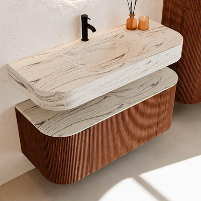 MONDIAZ THOR-DLUX 110cm meuble de salle de bains arrondi gauche + droite couleur Ruby avec 1 tiroir et 2 portes. Vasque suspendue CLOUD Milieu 1 trou de robinet couleur Nata.