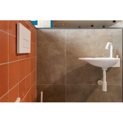 QeramiQ Push Metal Bedieningsplaat - voor Geberit UP320 inbouwreservoir - dualflush - rechthoekige knoppen - metaal wit mat -lichte kras boven knop -OUTLETSTORE
