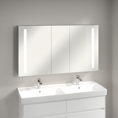 Villeroy & Boch My View 14+ armoire de toilette - avec 3 portes avec éclairage LED vertical 130x75x17.3cm - incl. boîte à médicaments verrouillable