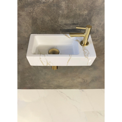 Wiesbaden Fonteinset Rhea S mini met fontein rechts carrara, kraan, sifon en afvoerplug geborsteld messing