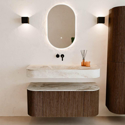 MONDIAZ THOR-DLUX 110cm badmeubel ronding links + rechts kleur Walnut met 1 lade en 2 deuren. Vrijhangende wastafel CLOUD Midden zonder kraangat kleur Frappe.