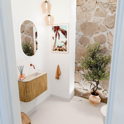 Mondiaz JOYA-DLUX 61.6cm toiletmeubel - ronding links kleur Oak - Wastafel FAYE positie Rechts Zonder kraangat kleur Frappe.