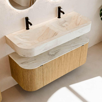 MONDIAZ THOR-DLUX 120cm badmeubel ronding links + rechts kleur Oak met 1 lade en 2 deuren. Vrijhangende wastafel CLOUD Dubbel 2 kraangaten kleur Ostra.