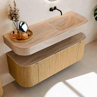 MONDIAZ THOR-DLUX 130cm badmeubel ronding links + rechts kleur Oak met 1 lade en 2 deuren. Vrijhangende wastafel CLOUD Rechts zonder kraangat kleur Saba.