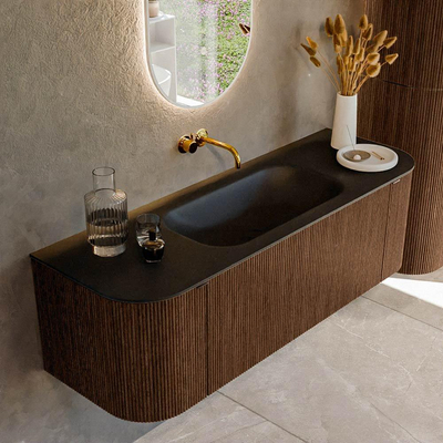 MONDIAZ KURVE 140cm badmeubel met module 25 Len R kleur Walnut met 1 lade en 2 deuren. Wastafel BIG SMALL midden zonder kraangat Urban.