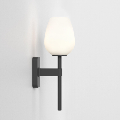 Astro Tacoma Single Wandlamp/Plafondlamp - 230V - IP44 - ovaal - wit glas - mat zwart