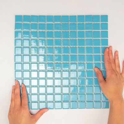 The Mosaic Factory Barcelona Carrelage mosaïque carré 30x30cm pour le mur et pour l'intérieur et l'extérieur porcelaine verni résistant au gel Bleu brillant