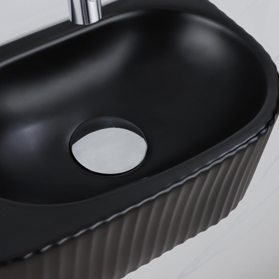 QeramiQ Fuente Fonteinset - 40x21.5x12cm - zonder kraangat - geribbeld - halfrond - keramiek - fonteinkraan chroom - afvoerplug - verlaagd sifon - zwart mat