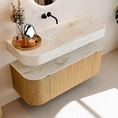 MONDIAZ THOR-DLUX 120cm meuble de salle de bains arrondi gauche + droite couleur Oak avec 1 tiroir et 2 portes. Vasque suspendue CLOUD Milieu sans trou de robinet couleur Ostra.