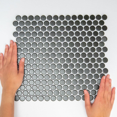 La Mosaic Factory London carreau mosaïque - 31,5x29,4cm - carrelage mural et de sol - Rond - Porcelaine Noir Mat