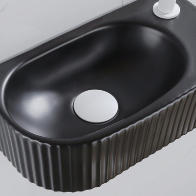 Fugaflow Efficiente Pietra Fonteinset - 40x21.5x12cm - rechts - geribbeld - halfrond - 1 kraangat - keramiek - fonteinkraan wit mat - afvoerplug - verlaagd sifon - zwart mat