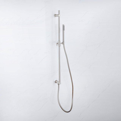 Fugaflow Eccelente Sobrado Ensemble de barre curseur - coude mural intégré - flexible de douche lisse - douchette à main - Acier inoxydable brossé PVD (Acier inoxydable)