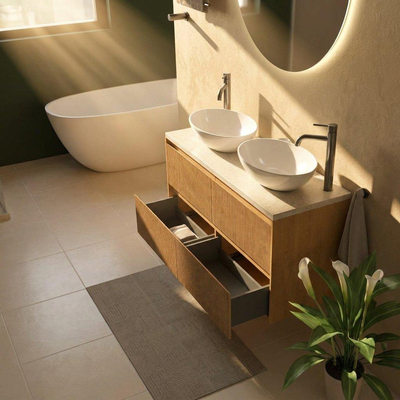 Saniclass Holz Atelier Ensemble de meubles de salle de bains - 120x45x63cm - Plan de toilette en pierre naturelle travertin - 2 trous de robinetterie - 2 tiroirs - chêne natural mat (bois)