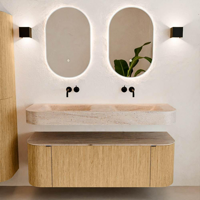 MONDIAZ THOR-DLUX 140cm badmeubel ronding links + rechts kleur Oak met 1 lade en 2 deuren. Vrijhangende wastafel CLOUD Dubbel zonder kraangat kleur Saba.