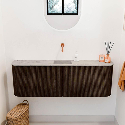 Mondiaz JOYA-DLUX 123.2cm toiletmeubel - ronding links en rechts kleur Walnut - Wastafel FAYE positie Midden Zonder kraangat kleur Glace.