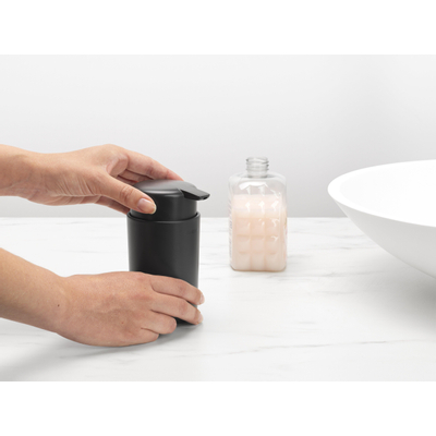 Brabantia ReNew Pompe à savon - debout - 250 ml - gris foncé