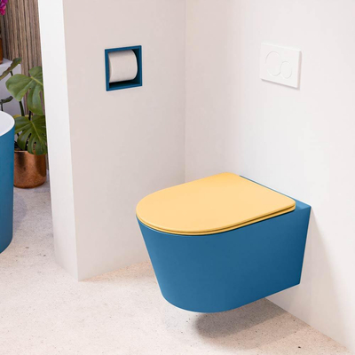 Mondiaz LAVIE hangtoilet – spoelrandloos – 36 x 53 cm – met softclose zitting – Jeans (blauw), zitting Ocher (geel)