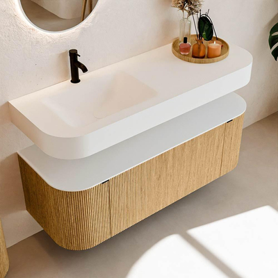 MONDIAZ THOR 130cm meuble de salle de bains arrondi gauche + droite couleur Oak avec 1 tiroir et 2 portes. Vasque suspendue CLOUD gauche 1 trou de robinet couleur Talc.