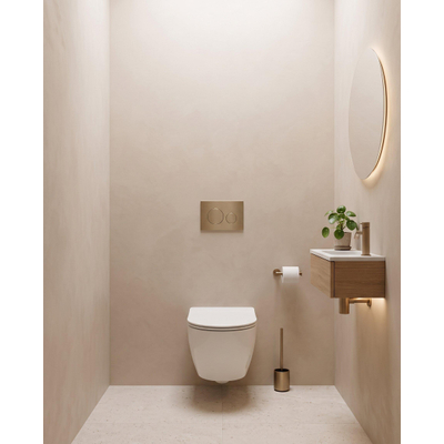 QeramiQ Dely Swirl Compact Toiletset - inbouwreservoir Geberit UP320 - met Burda frame - slim zitting - kunststof bedieningsplaat geborsteld messing (goud) - ronde knoppen - glans wit